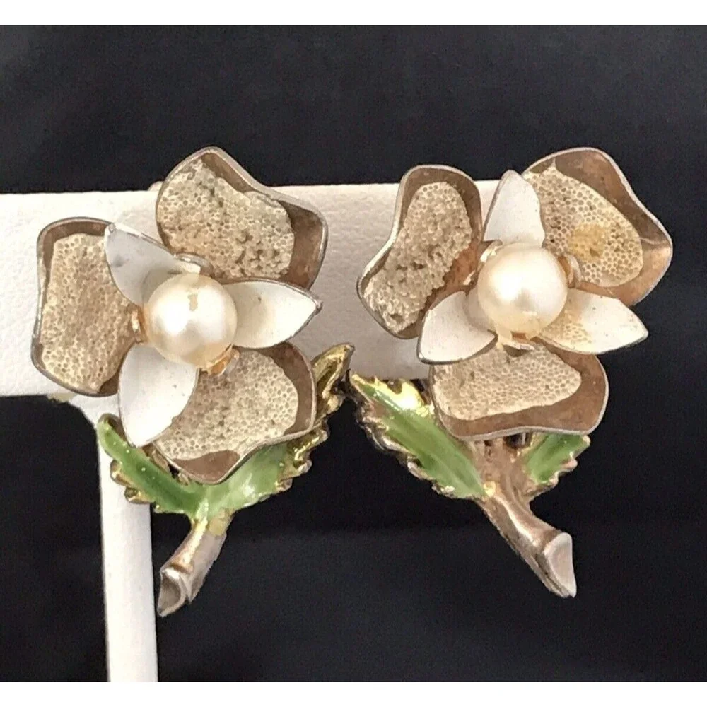 Vintage 1950s Floral Clip Earrings Gold Tone Pearl Enamel Mid Century - 1F